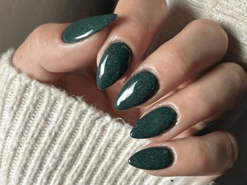 Deep Emerald Dip Nails