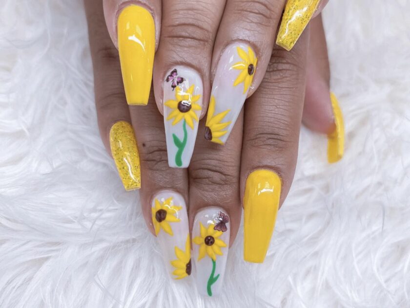 Lovely Sunflower Nail Ideas