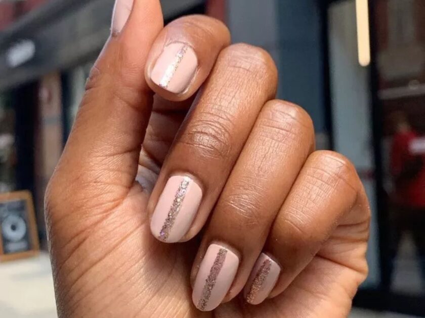 Metallic Lines Nails Art
