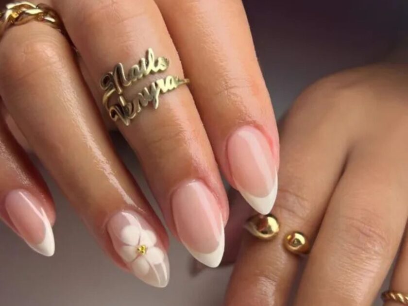 White Blooms Nail Ideas