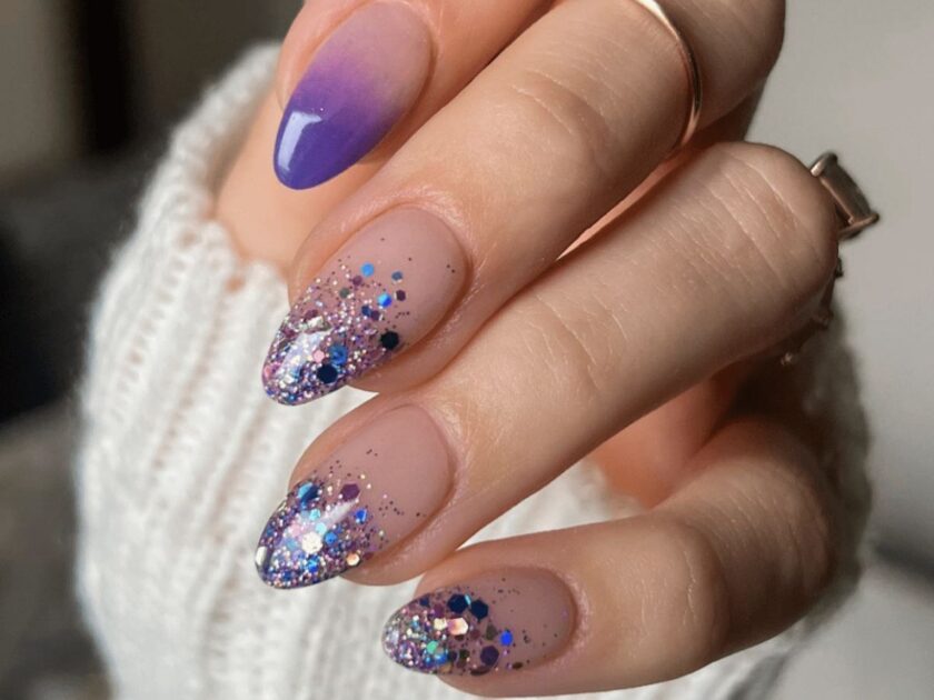 Eye-Catching Glitter Polish Nails