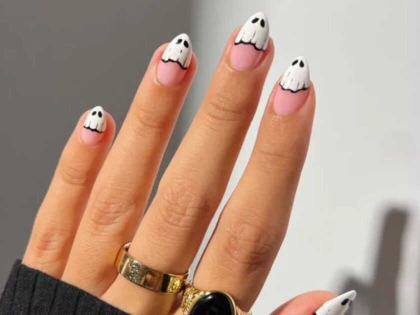 Ghost Tips Nails Art