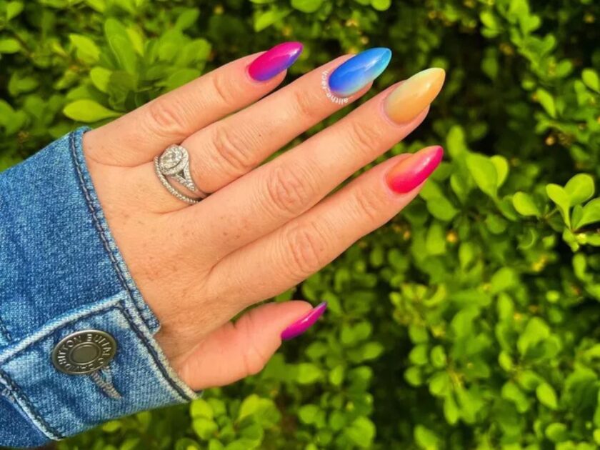 Vertical Ombré Nails
